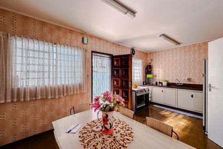 Casa para alugar com 254m², 3 quartos e 5 vagas Casa para alugar com 254m², 3 quartos e 5 vagasCozinha