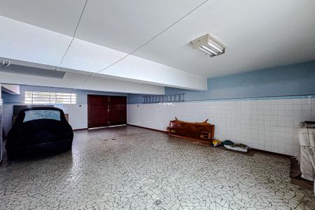 Casa para alugar com 254m², 3 quartos e 5 vagas Casa para alugar com 254m², 3 quartos e 5 vagasGaragem