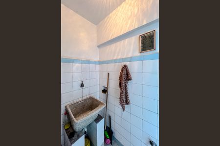 Casa para alugar com 254m², 3 quartos e 5 vagas Casa para alugar com 254m², 3 quartos e 5 vagasBanheiro de serviço