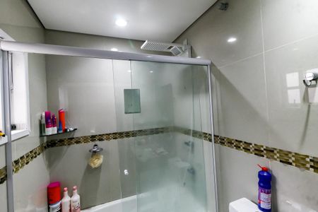 Casa para alugar com 250m², 3 quartos e 2 vagasBanheiro da Suíte - chuveiro