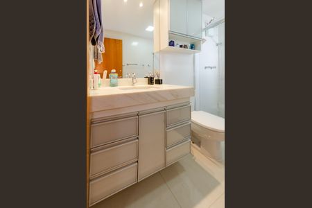 Apartamento à venda com 121m², 3 quartos e 3 vagasBanheiro social