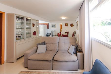 Apartamento à venda com 121m², 3 quartos e 3 vagasSala