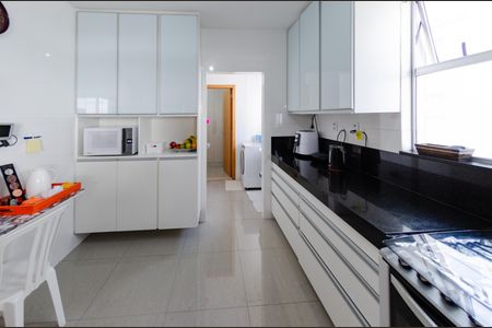 Apartamento à venda com 121m², 3 quartos e 3 vagasCozinha