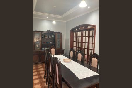 Casa à venda com 199m², 3 quartos e 3 vagasFoto 03