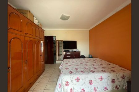 Foto 06 de casa à venda com 3 quartos, 242m² em Vila Barros, Barueri