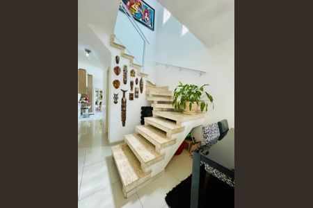 Casa à venda com 125m², 3 quartos e 2 vagasFoto 03