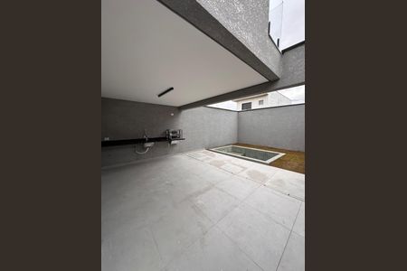 Casa de condomínio à venda com 131m², 3 quartos e 2 vagasFoto 03