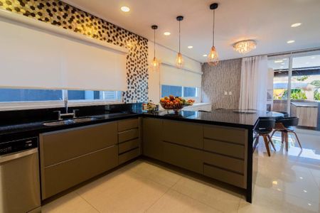 Casa de condomínio à venda com 520m², 4 quartos e 4 vagas Casa de condomínio à venda com 520m², 4 quartos e 4 vagasFoto 07