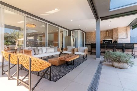 Casa de condomínio à venda com 520m², 4 quartos e 4 vagas Casa de condomínio à venda com 520m², 4 quartos e 4 vagasFoto 10