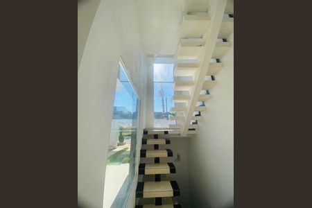Foto 07 de casa de condomínio à venda com 5 quartos, 320m² em Chácara Jaguari (Fazendinha), Santana de Parnaíba