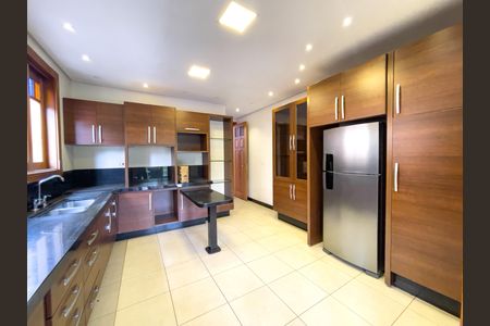 Casa de condomínio à venda com 663m², 5 quartos e 8 vagasFoto 12