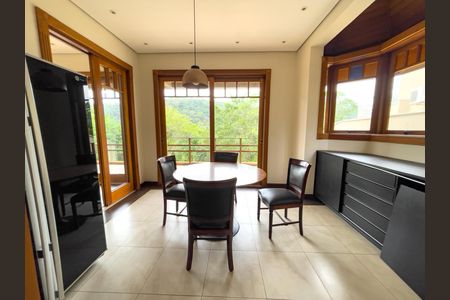 Casa de condomínio à venda com 663m², 5 quartos e 8 vagasFoto 09