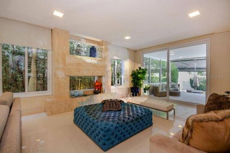 Casa à venda com 4 quartos, 421m² em Residencial Onze (Alphaville), Santana de Parnaíba