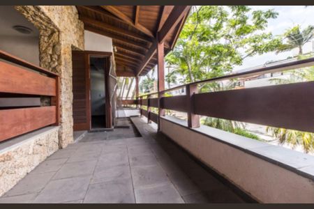 Casa de condomínio à venda com 337m², 4 quartos e 4 vagas Casa de condomínio à venda com 337m², 4 quartos e 4 vagasFoto 16