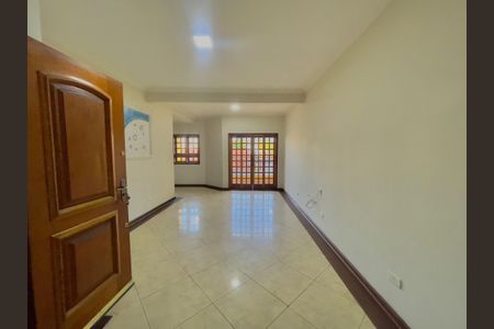Casa à venda com 195m², 3 quartos e 2 vagas Casa à venda com 195m², 3 quartos e 2 vagasFoto 08