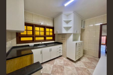Casa à venda com 195m², 3 quartos e 2 vagas Casa à venda com 195m², 3 quartos e 2 vagasFoto 11