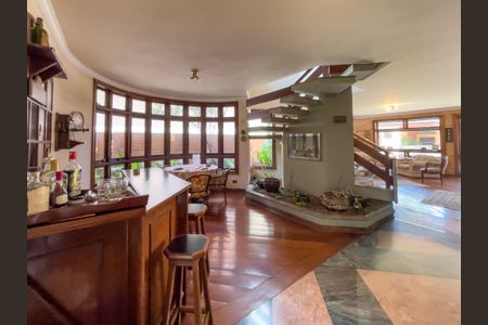 Foto 05 de casa de condomínio à venda com 5 quartos, 490m² em Residencial Cinco (Alphaville), Santana de Parnaíba