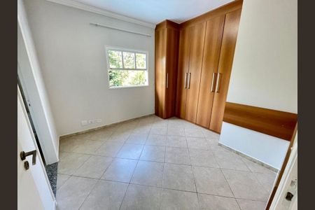Foto 14 de casa de condomínio à venda com 3 quartos, 91m² em Jardim Tupanci, Barueri