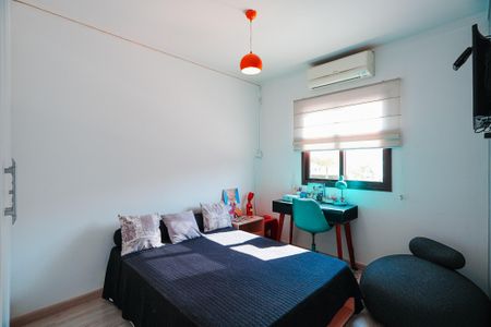 Casa de condomínio à venda com 180m², 3 quartos e 4 vagasFoto 04