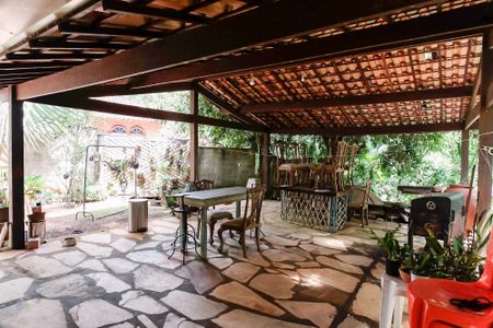 Área externa de casa de condomínio à venda com 3 quartos, 1200m² em Casa Branca, Brumadinho