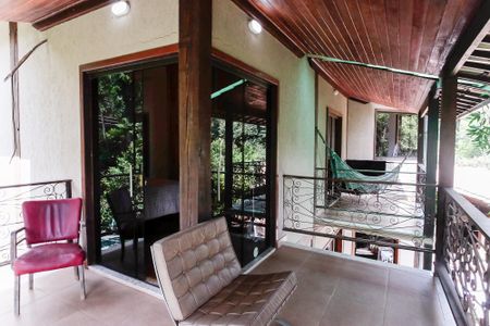 Varanda suite 2 de casa de condomínio à venda com 3 quartos, 1200m² em Casa Branca, Brumadinho