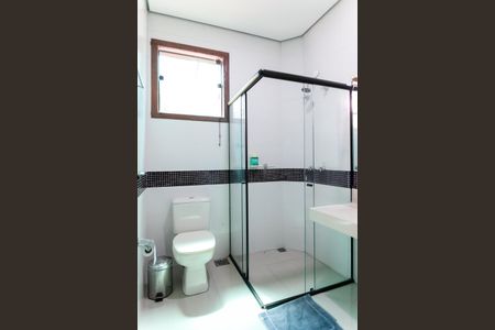 Banheiro suite1 de casa de condomínio à venda com 3 quartos, 1200m² em Casa Branca, Brumadinho