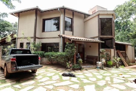 Fachada de casa de condomínio à venda com 3 quartos, 1200m² em Casa Branca, Brumadinho