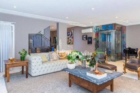 Casa à venda com 5 quartos, 661m² em Tamboré, Santana de Parnaíba