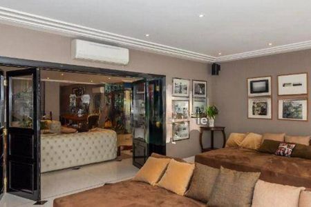 Casa à venda com 5 quartos, 661m² em Tamboré, Santana de Parnaíba