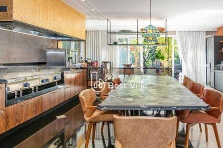 Casa à venda com 5 quartos, 661m² em Tamboré, Santana de Parnaíba