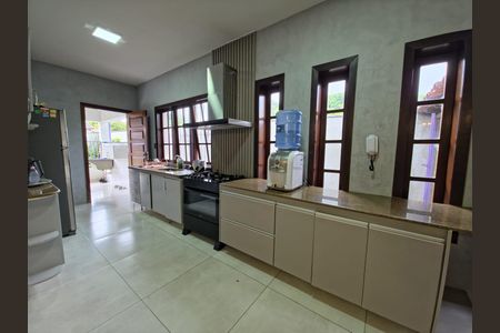 Casa para alugar com 4 quartos, 352m² em Várzea, Lagoa Santa
