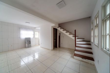 Sala/Cozinha de casa de condomínio para alugar com 2 quartos, 55m² em Jardim Krahe, Viamão