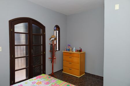 Casa para alugar com 100m², 4 quartos e 2 vagasQuarto 2