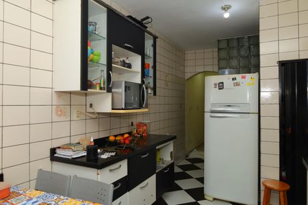 Casa para alugar com 100m², 4 quartos e 2 vagasCozinha