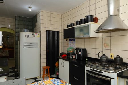 Casa para alugar com 100m², 4 quartos e 2 vagasCozinha