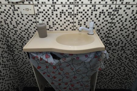 Casa para alugar com 100m², 4 quartos e 2 vagasEdícula - Banheiro