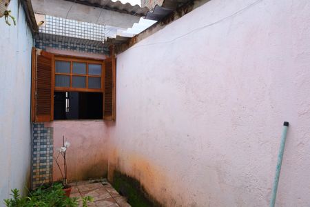 Casa para alugar com 100m², 4 quartos e 2 vagasQuintal