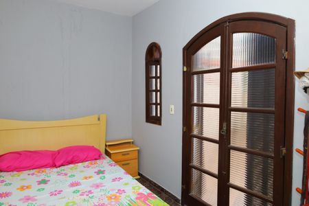 Quarto 2 de casa para alugar com 4 quartos, 100m² em Vila Campanela, São Paulo