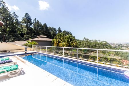Casa de condomínio à venda com 700m², 4 quartos e 4 vagas Casa de condomínio à venda com 700m², 4 quartos e 4 vagasPiscina