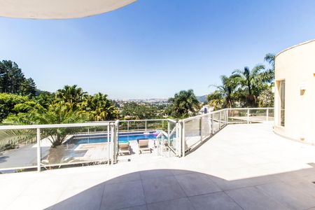 Casa de condomínio à venda com 700m², 4 quartos e 4 vagas Casa de condomínio à venda com 700m², 4 quartos e 4 vagasVista da Sala