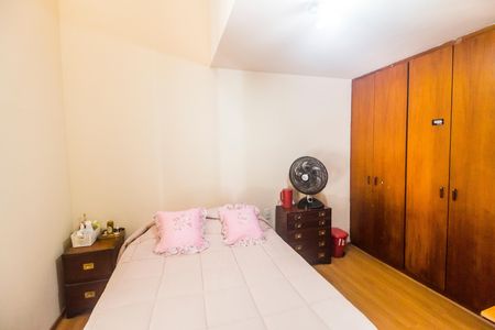 Casa de condomínio à venda com 700m², 4 quartos e 4 vagas Casa de condomínio à venda com 700m², 4 quartos e 4 vagasSuíte 3