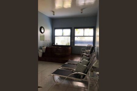 Casa à venda com 185m², 3 quartos e 4 vagas