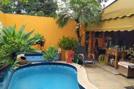 Casa à venda com 185m², 3 quartos e 4 vagas