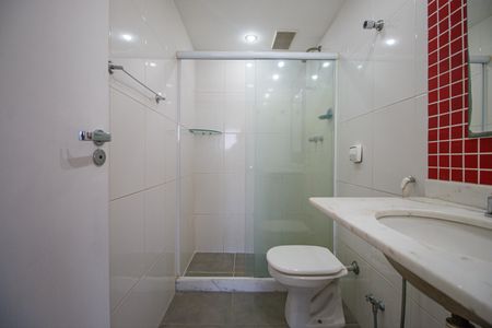 Apartamento à venda com 72m², 3 quartos e 1 vaga Apartamento à venda com 72m², 3 quartos e 1 vagaBanheiro