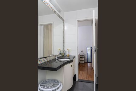 Apartamento para alugar com 140m², 4 quartos e 1 vaga Apartamento para alugar com 140m², 4 quartos e 1 vagaBanheiro da Suíte
