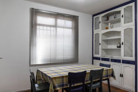 Apartamento para alugar com 140m², 4 quartos e 1 vaga Apartamento para alugar com 140m², 4 quartos e 1 vagaCopa