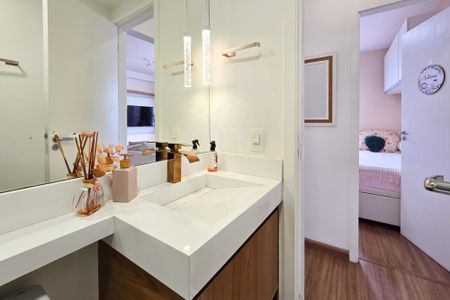 Apartamento à venda com 58m², 2 quartos e 1 vagaBanheiro Social