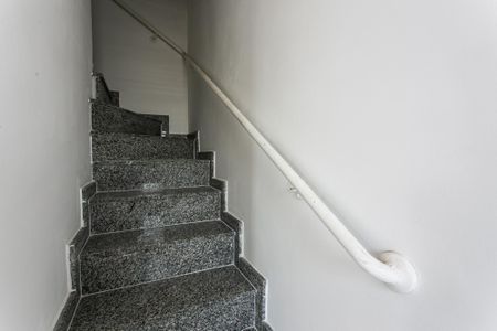 Apartamento para alugar com 60m², 2 quartos e 1 vagaEscada