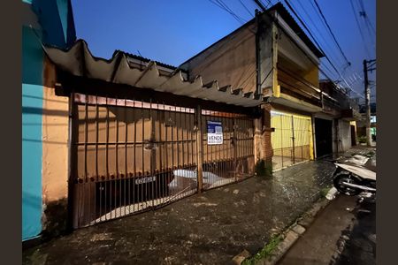 Casa à venda com 90m², 3 quartos e 2 vagasFachada