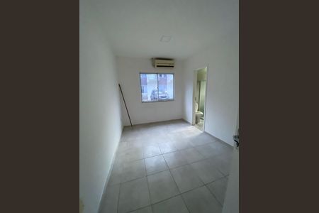 Quarto de casa de condomínio para alugar com 1 quarto, 70m² em Vargem Grande, Rio de Janeiro